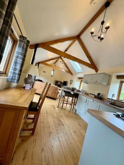 The Paws And Wander Hideaway Villa Mitchel Troy Екстериор снимка