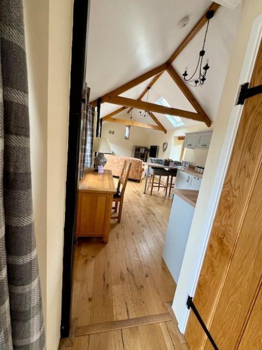 The Paws And Wander Hideaway Villa Mitchel Troy Екстериор снимка