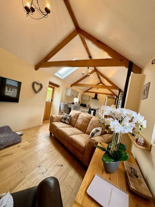 The Paws And Wander Hideaway Villa Mitchel Troy Екстериор снимка